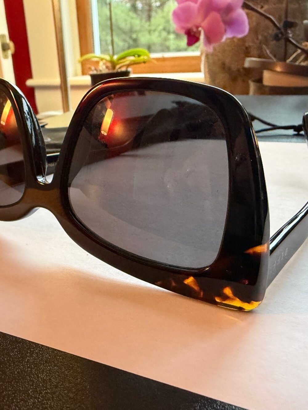 DIFF Lizzy Sunglasses - Picture 9 of 13